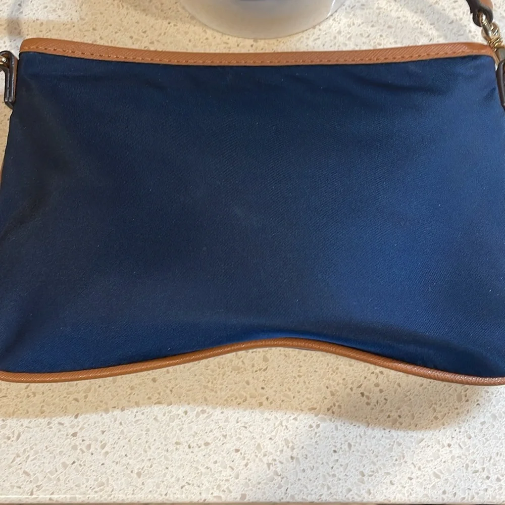 Michael Kors VINTAGE + PRISTINE Navy & Brown Large Wristlet Clutch